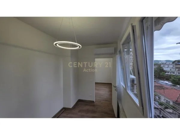 Tirane, shes apartament 2+1 Kati 3, 77 m² 192.000 € 