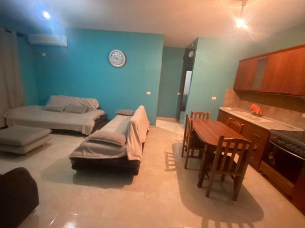Tirane, jepet me qera apartament 2+1+Ballkon Kati 2, 100 m² 450 € (Rruga Teodor keko)