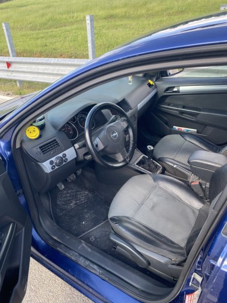 Pogradec, shitet makine Opel Astra Nafte, blu e errët manuale Kondicioner