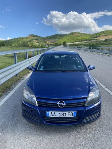 Pogradec, shitet makine Opel Astra Nafte, blu e errët manuale Kondicioner
