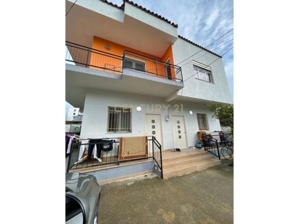 Tirane, shes Vile 3+1+Ballkon Kati 2, 268 m² 350.000 € (Rruga teodor keko)