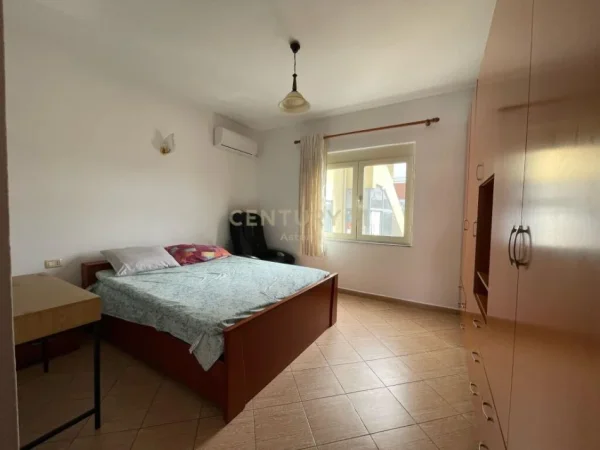 Tirane, shes Vile 3+1+Ballkon Kati 2, 268 m² 350.000 € (Rruga teodor keko)