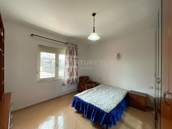 Tirane, shes Vile 3+1+Ballkon Kati 2, 268 m² 350.000 € (Rruga teodor keko)