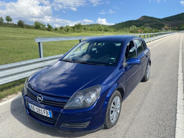 Pogradec, shitet makine Opel Astra Nafte, blu e errët manuale Kondicioner