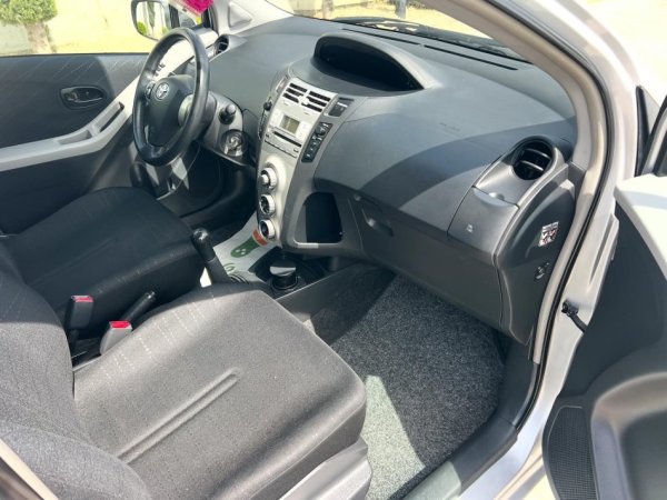 TOYOTA YARIS 1.4 NAFTE 👉 2008 👈kambio MANUALE 3.900 €