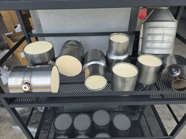 Tirane, servis kATALITA DHE PARTIKULAR TE RI , 50 €