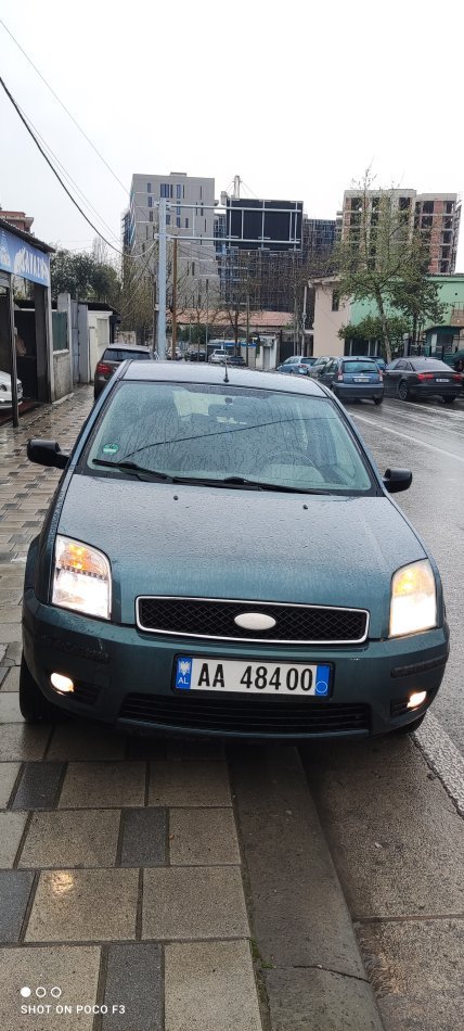 Tirane, shes makine Ford Fusion Nafte, jeshile automatik Kondicioner 220.000 km 3.200 €
