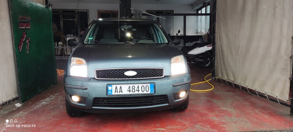Tirane, shes makine Ford Fusion Nafte, jeshile automatik Kondicioner 220.000 km 3.200 €