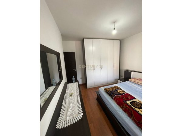 Tirane, jepet me qera apartament 2+1 Kati 4, 55 m² 450 € (Bajram Curri)