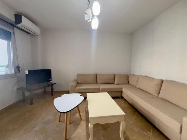 Tirane, jepet me qera apartament 1+1 Kati 6, 71 m² 551 € (Kompleksi Halili)