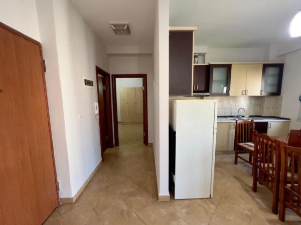 Tirane, jepet me qera apartament 1+1 Kati 6, 71 m² 551 € (Kompleksi Halili)
