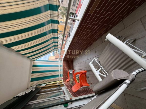Tirane, shitet apartament 2+1 Kati 2, 121 m² 250.000 € (TEK KRYQEZIMI 21 DHJETORI!)
