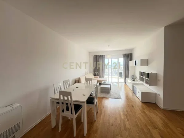 Tirane, jepet me qera apartament 2+1+Aneks+Ballkon Kati 4, 100 m² 800 € (Neom116360)