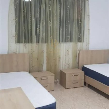Tirane, jepet me qera apartament 2+1+Ballkon Kati 4, 90 m² 600 € (Sheshi Willson)