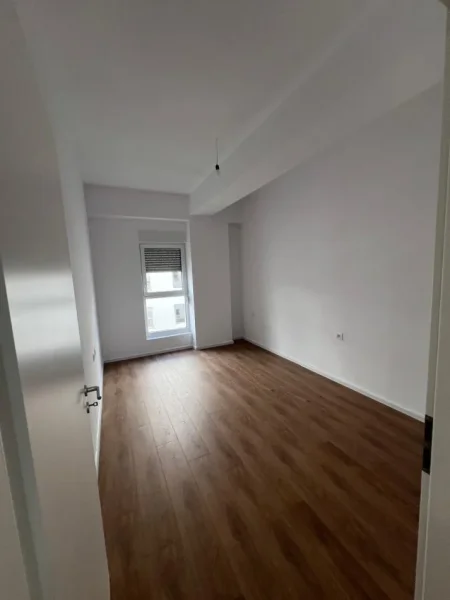 Tirane, shitet apartament 1+1 Kati 6, 61 m² 98.080 € 