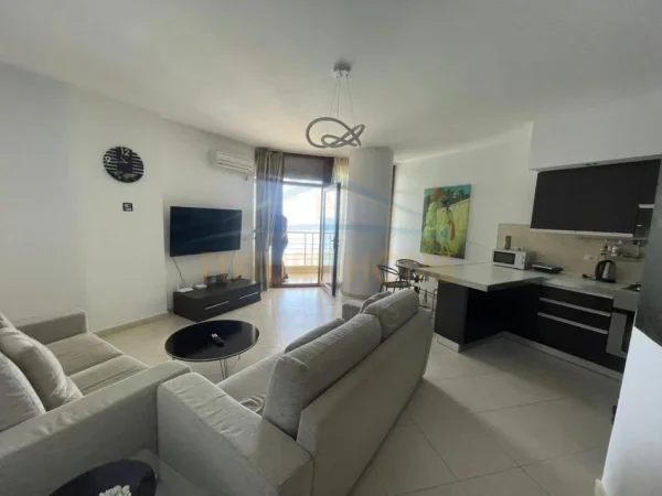 Currila, shitet apartament 2+1+Ballkon Kati 12, 109 m² (Durres)