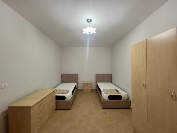 Tirane, jepet me qera apartament 1+1+Ballkon Kati 6, 70 m² 550 € (rruga e dibres)