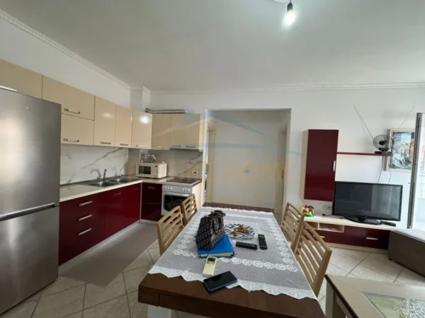 Shkembi Kavajes, shitet apartament 2+1+Ballkon Kati 5, 80 m² 100.000 € (Durres)