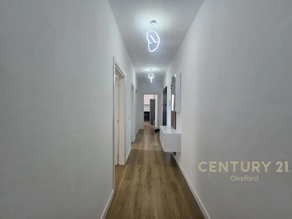 Tirane, shitet apartament , 104 m² 175.000 € 