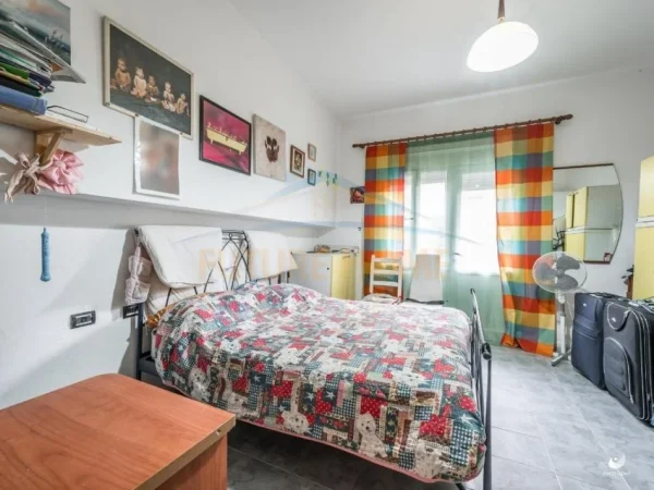 Bulevardi Epidamn, shitet Vile 5+3 Kati 0, 650 m² 800.000 € (Durres)