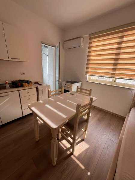 Tirane, jepet me qera apartament Kati 2, 35 m² 300 €