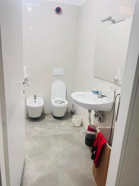 Tirane, shitet apartament 2+1+Ballkon Kati 3, 106 m² 164.700 € (5 MAJI)