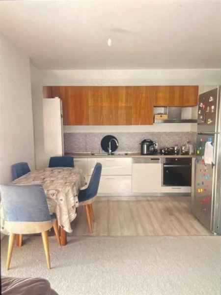 Tirane, shitet apartament 2+1+Ballkon Kati 3, 106 m² 164.700 € (5 MAJI)