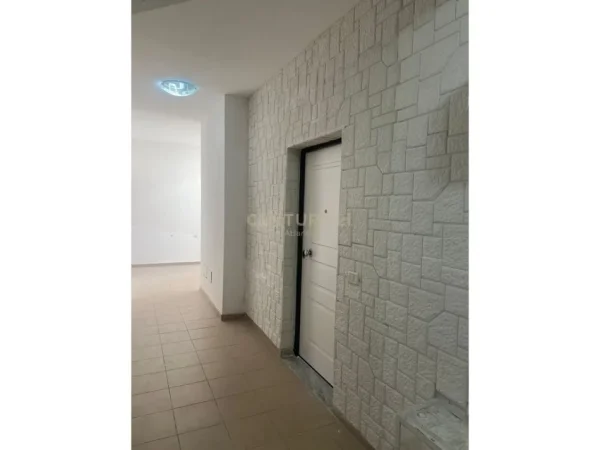 Durres Plazh, shitet apartament 1+1 Kati 9, 55 m² 135.000 € (Plazh Rrota Kuqe)