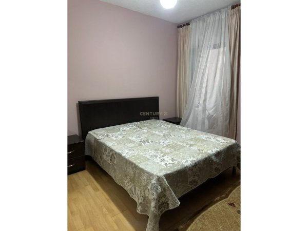 Tirane, jepet me qera apartament 2+1 Kati 4, 87 m² 650 € (KOMPLEKSI PANORAMA)