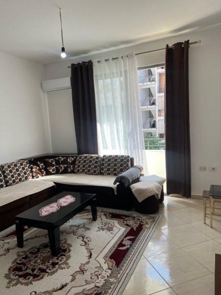 Tirane, jepet me qera apartament 2+1+Ballkon Kati 2, 100 m² 500 € (Astir, Prane Bar Santana)