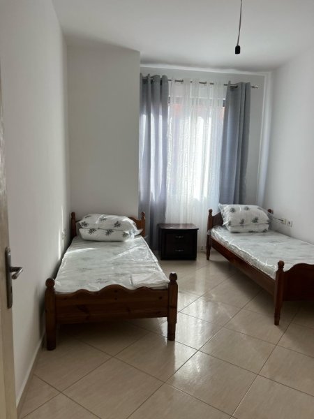 Tirane, jepet me qera apartament 2+1+Ballkon Kati 2, 100 m² 500 € (Astir, Prane Bar Santana)