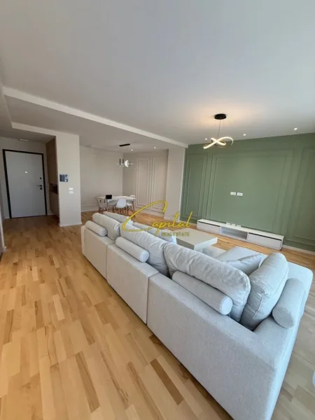 Tirane, jepet me qera apartament 2+1 Kati 5, 110 m² 2.000 € (LIQENI ARTIFICIAL)