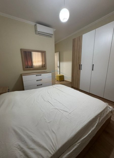Tirane, jepet me qera apartament 2+1 Kati 7, 85 m² 700 € (Don Bosko)