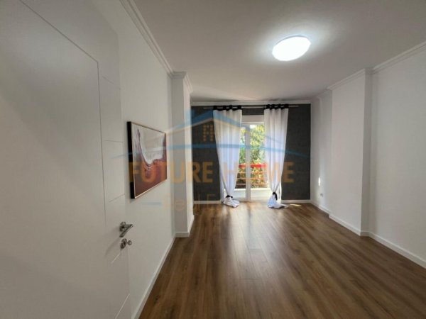 Tirane, shitet apartament 2+1 Kati 3, 110 m² 260.000 € 