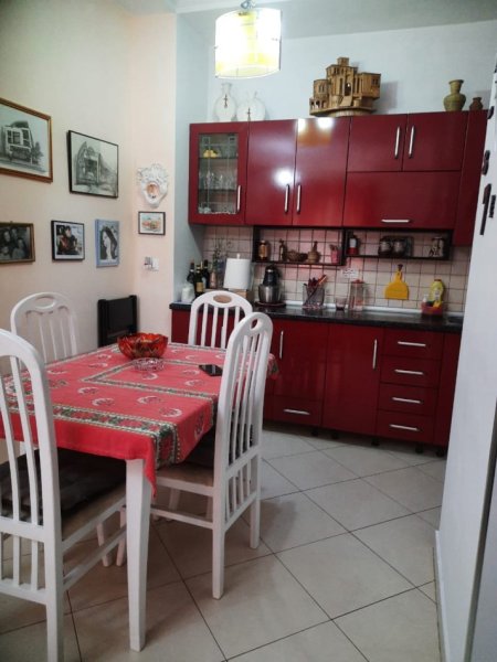 Tirane, shitet apartament 2+1+Aneks+Ballkon Kati 5, 87 m² 190.000 € (zogu i zi)