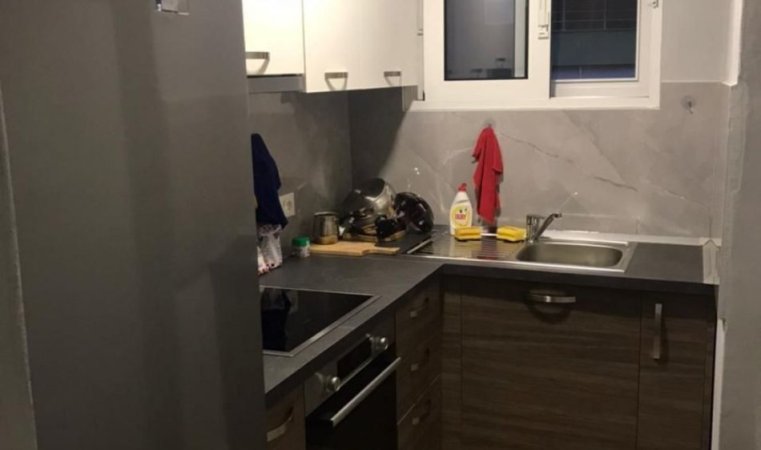 Tirane, jepet me qera apartament 2+1 Kati 4, 90 m² 550 € JO AGJENSI