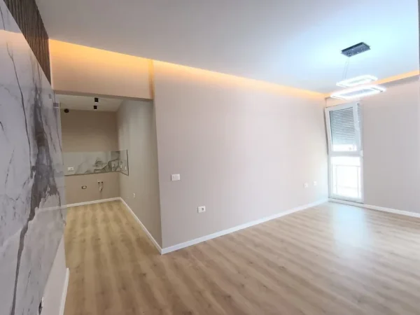 Tirane, shitet apartament 2+1 Kati 4, 79 m² 195.000 €