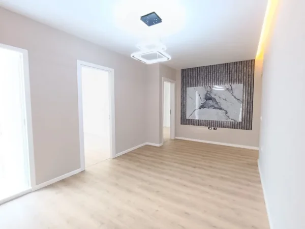 Tirane, shitet apartament 2+1 Kati 4, 79 m² 195.000 €