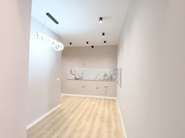 Tirane, shitet apartament 2+1 Kati 4, 79 m² 195.000 €