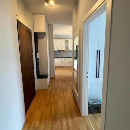 Tirane, jepet me qera apartament 2+1+Ballkon Kati 5, 96 m² 750 € (Rruga e Kavajes)