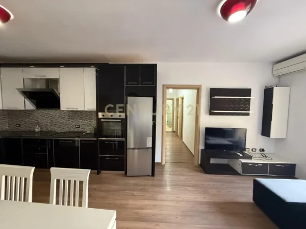 Tirane, jepet me qera apartament 2+1 Kati 1, 97 m² 500 € (ASTIR)