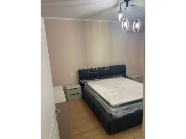 Tirane, jepet me qera apartament 1+1 Kati 2, 65 m² 700 € (BULEVARDI ZOGU I PARE)