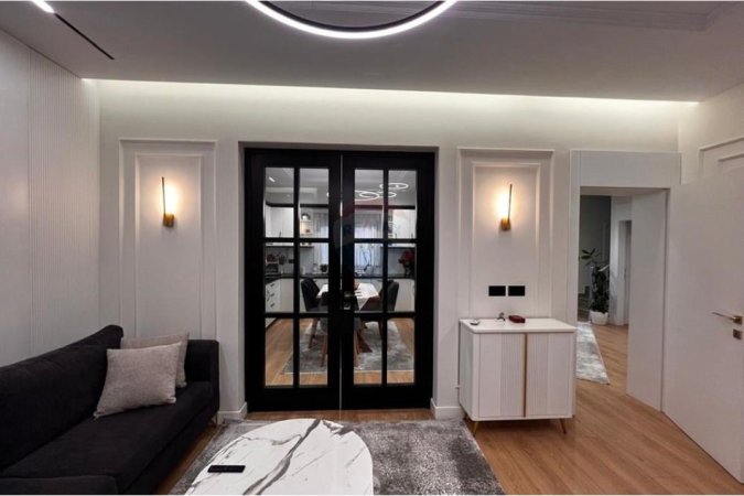 Tirane, shitet Vile 3 Katshe , 365 m² 350.000 € (Vile per shitje ne Vore!)