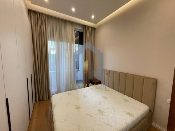 Tirane, jepet me qera apartament 1+1+Ballkon Kati 0, 70 m² 500 € (Kompleksi Kontakt 21 Dhjetori)