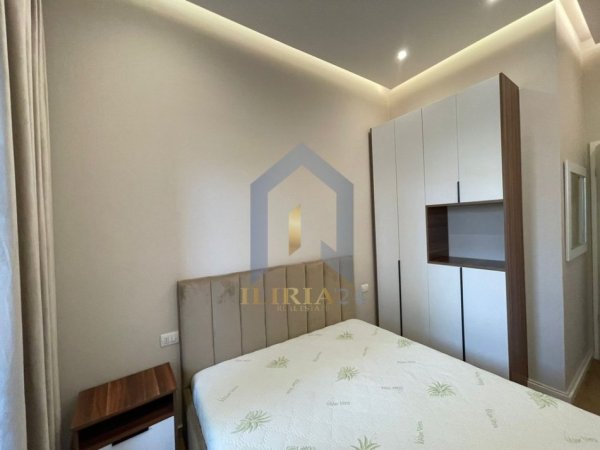 Tirane, jepet me qera apartament 1+1+Ballkon Kati 0, 70 m² 500 € (Kompleksi Kontakt 21 Dhjetori)
