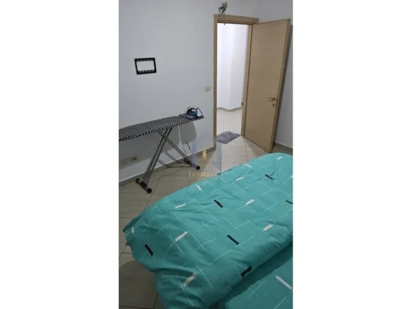 Tirane, jap me qera apartament 1+1 Kati 4, 65 m² 400 € (Astir rruga Veli Dedi)