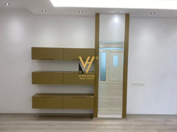Tirane, jepet me qera apartament 2+1+Ballkon Kati 1, 105 m² 500 € (SAUK)
