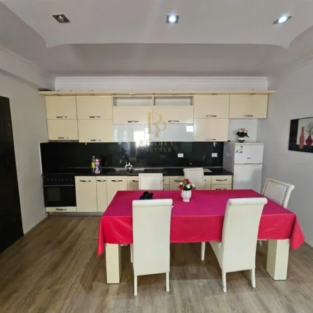 Tirane, shitet apartament 2+1+Ballkon Kati 3, 91 m² 120.000 € (Fresk)