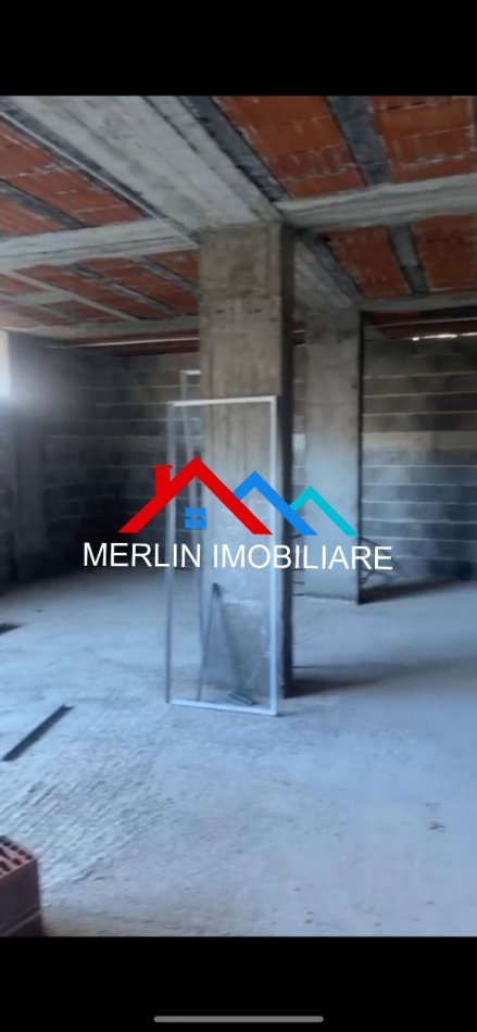 Tirane, jepet me qera ambjent biznesi Kati 0, 120 m² 400 € (RRUGA PETRIT RADOVICA)