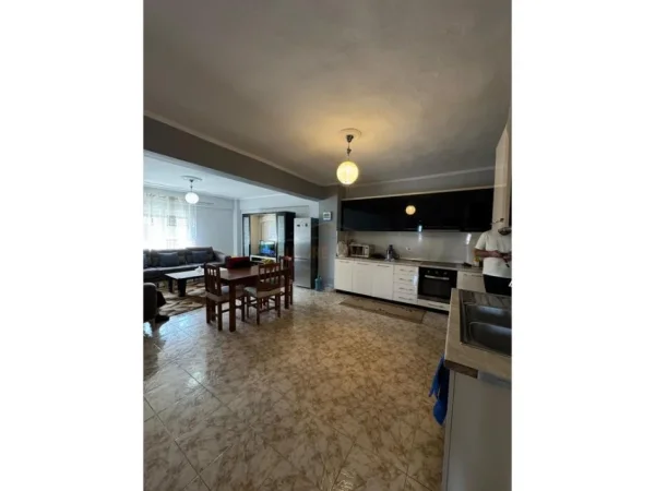 Tirane, shitet apartament 2+1 Kati 9, 119 m² 165.000 € 